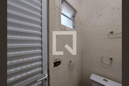 Casa à venda com 242m², 2 quartos e 2 vagasBanheiro da Edícula
