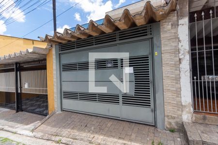 Casa à venda com 74m², 2 quartos e 1 vaga Casa à venda com 74m², 2 quartos e 1 vagaFachada
