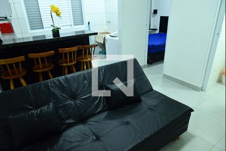 Sala de kitnet/studio para alugar com 1 quarto, 30m² em Caiçara, Praia Grande