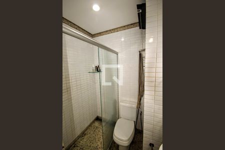 Apartamento à venda com 360m², 5 quartos e 4 vagasSuíte 1 - Banheiro