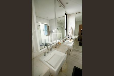 Apartamento à venda com 360m², 5 quartos e 4 vagasSuíte 4 - Banheiro