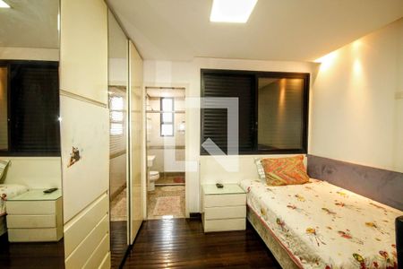 Apartamento à venda com 360m², 5 quartos e 4 vagasSuíte 2