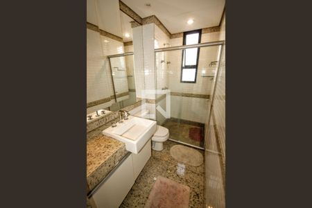 Apartamento à venda com 360m², 5 quartos e 4 vagasSuíte 2 - Banheiro