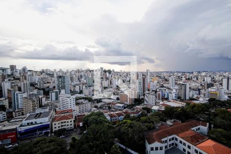 Apartamento à venda com 360m², 5 quartos e 4 vagasVista