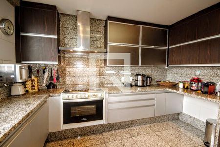 Apartamento à venda com 360m², 5 quartos e 4 vagasCozinha 