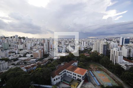 Apartamento à venda com 360m², 5 quartos e 4 vagasVista