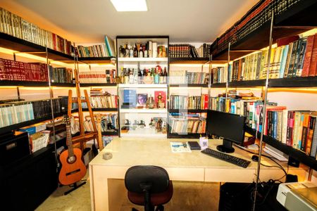 Apartamento à venda com 360m², 5 quartos e 4 vagasQuarto 5