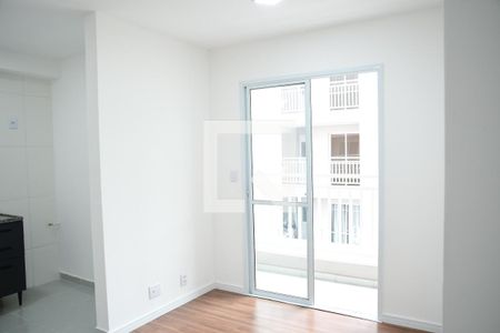 Sala de apartamento para alugar com 2 quartos, 47m² em Jardim Pioneira, Cotia