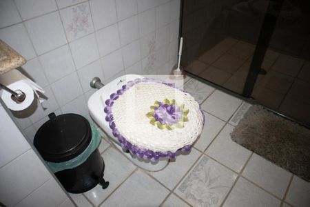 Casa à venda com 400m², 5 quartos e 8 vagasBanheiro 1