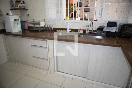 Casa à venda com 400m², 5 quartos e 8 vagasCozinha