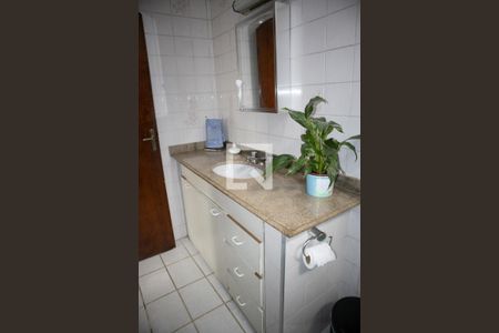 Casa à venda com 400m², 5 quartos e 8 vagasBanheiro do Suíte