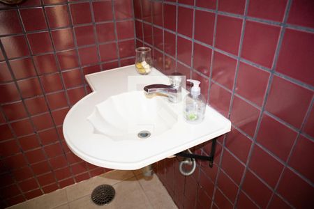 Casa à venda com 400m², 5 quartos e 8 vagasBanheiro de serviço