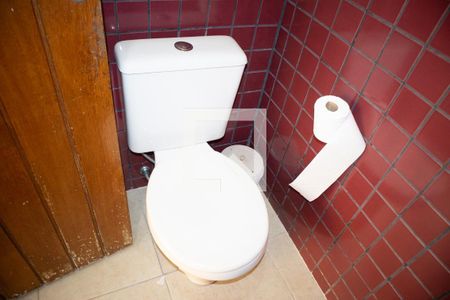 Casa à venda com 400m², 5 quartos e 8 vagasBanheiro de serviço