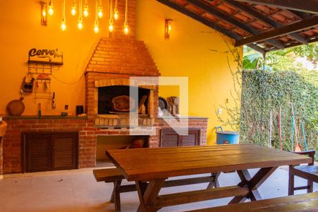 Casa à venda com 497m², 5 quartos e 3 vagas Casa à venda com 497m², 5 quartos e 3 vagasChurrasqueira - Bar