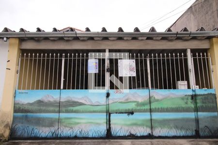 Casa à venda com 111m², 2 quartos e 2 vagasFachada