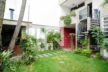 Casa à venda com 600m², 3 quartos e 4 vagasQuintal