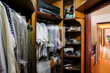 Casa à venda com 600m², 3 quartos e 4 vagasCloset Suíte 