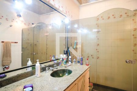 Casa à venda com 600m², 3 quartos e 4 vagasBanheiro