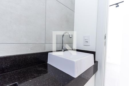 Apartamento à venda com 42m², 2 quartos e sem vaga Apartamento à venda com 42m², 2 quartos e sem vagaBanheiro