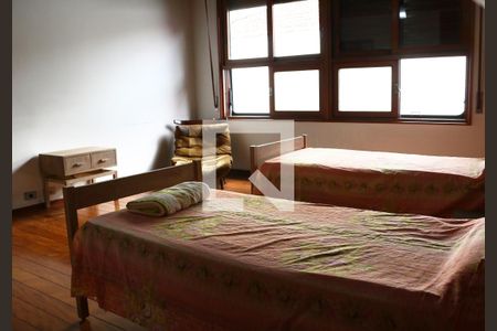 Casa à venda com 740m², 4 quartos e 2 vagasQuarto 2