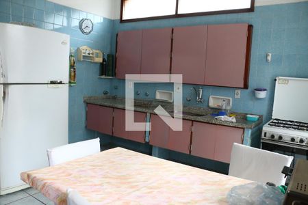 Casa à venda com 740m², 4 quartos e 2 vagasCozinha