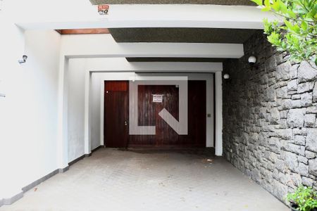 Casa à venda com 740m², 4 quartos e 2 vagasGaragem