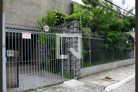 Casa à venda com 740m², 4 quartos e 2 vagasFachada