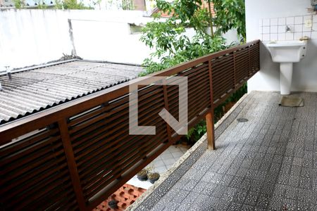 Casa à venda com 740m², 4 quartos e 2 vagasSacada quarto 1