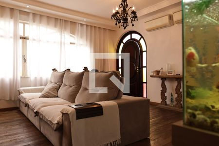 Casa à venda com 400m², 4 quartos e 6 vagassala