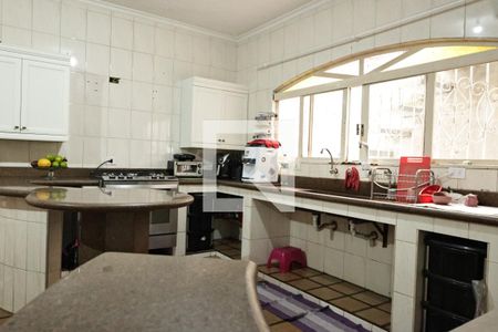 Casa à venda com 400m², 4 quartos e 6 vagascozinha