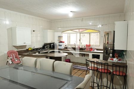 Casa à venda com 400m², 4 quartos e 6 vagascozinha