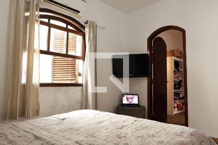 Casa à venda com 400m², 4 quartos e 6 vagasSuíte