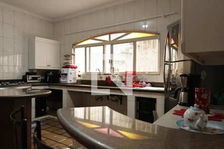 Casa à venda com 400m², 4 quartos e 6 vagascozinha