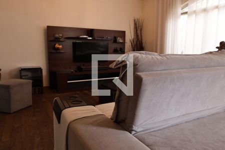 Casa à venda com 400m², 4 quartos e 6 vagassala