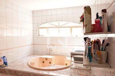 Casa à venda com 400m², 4 quartos e 6 vagasSuíte