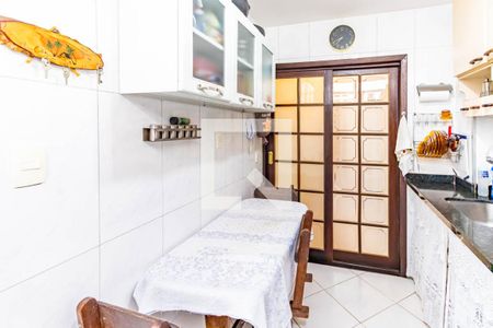 Apartamento à venda com 88m², 2 quartos e 2 vagasCozinha
