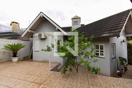 Casa à venda com 182m², 3 quartos e 4 vagasÁrea externa 