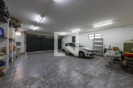 Casa para alugar com 262m², 5 quartos e 6 vagas Casa para alugar com 262m², 5 quartos e 6 vagasGaragem