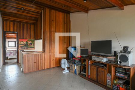 Casa à venda com 300m², 3 quartos e 4 vagas Casa à venda com 300m², 3 quartos e 4 vagasSótão