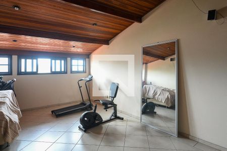 Casa à venda com 300m², 3 quartos e 4 vagas Casa à venda com 300m², 3 quartos e 4 vagasSótão