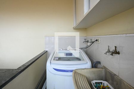 Casa à venda com 300m², 3 quartos e 4 vagas Casa à venda com 300m², 3 quartos e 4 vagasArea de Serviço