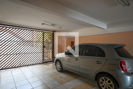 Casa à venda com 300m², 3 quartos e 4 vagas Casa à venda com 300m², 3 quartos e 4 vagasGaragem
