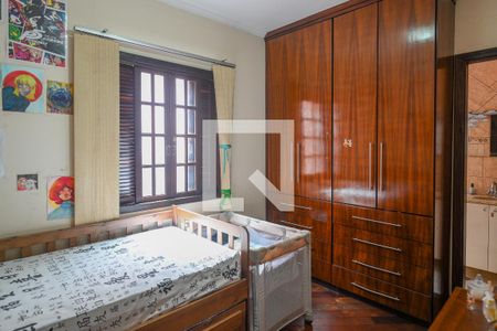 Casa à venda com 300m², 3 quartos e 4 vagas Casa à venda com 300m², 3 quartos e 4 vagasQuarto 2