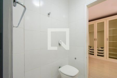 Banheiro da Suíte de apartamento para alugar com 3 quartos, 130m² em Menino Deus, Porto Alegre