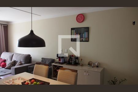 Sala de apartamento à venda com 2 quartos, 64m² em Jardim Tamoio, Jundiaí