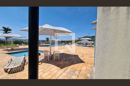 Apartamento à venda com 64m², 2 quartos e 1 vagaÁrea comum - Piscina