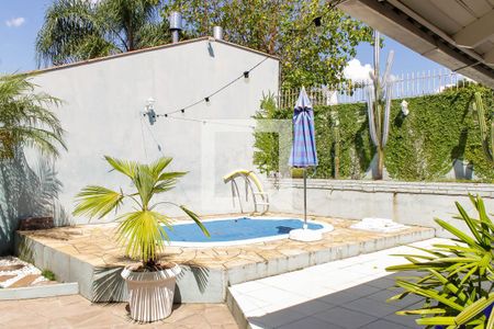 Casa à venda com 212m², 3 quartos e 2 vagas Casa à venda com 212m², 3 quartos e 2 vagasQuintal