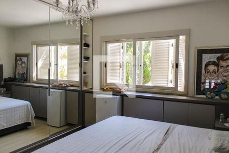 Casa à venda com 212m², 3 quartos e 2 vagas Casa à venda com 212m², 3 quartos e 2 vagasQuarto Suíte