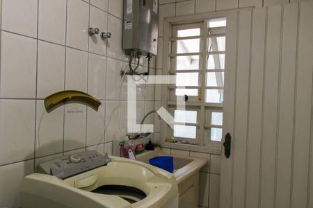 Casa à venda com 212m², 3 quartos e 2 vagas Casa à venda com 212m², 3 quartos e 2 vagasÁrea de Serviço