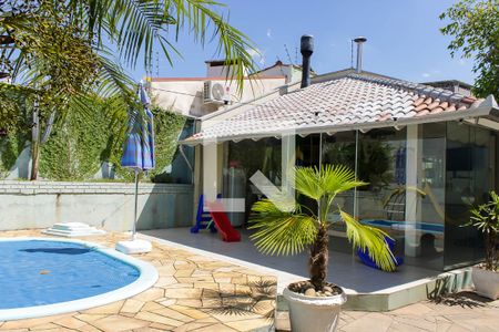 Casa à venda com 212m², 3 quartos e 2 vagas Casa à venda com 212m², 3 quartos e 2 vagasQuintal